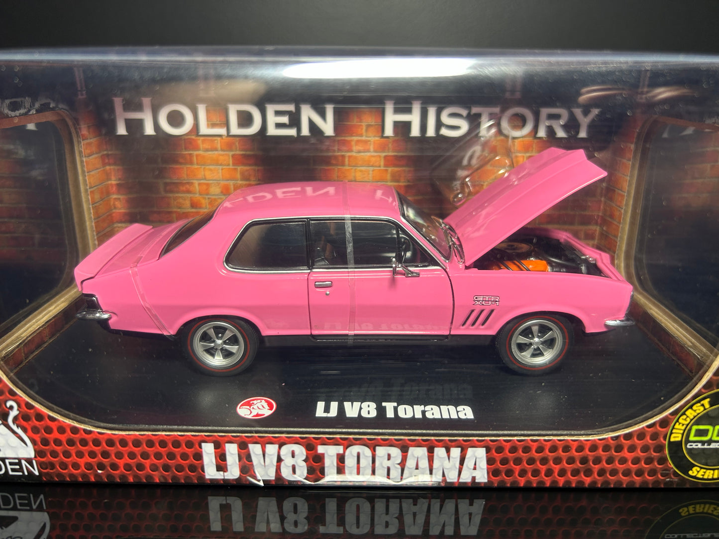 1:24 Lj V8 Torana