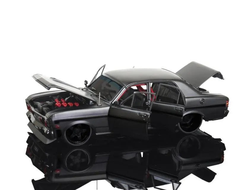 1:24 scale limited edition custom slammed xw falcon