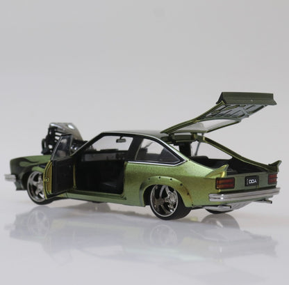 1:24 Colour Shift w/Flames A9X Torana